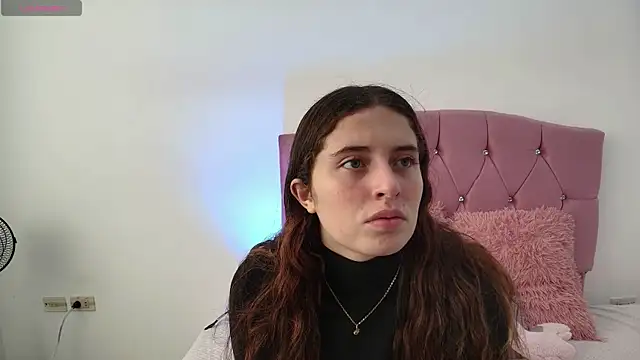 Snapshot of Cherry_Boomxx chatting on 03/25/26, 05:52 Cherry Boomxx online show from 03/25/26, 05:52