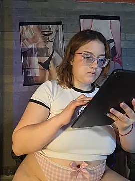 Mia Franklyn online show from 02/03/26, 11:43