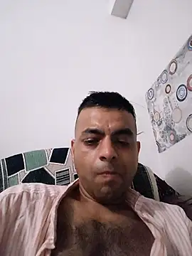 Snapshot of ashleellaunda7582 chatting on 04/26/26, 07:44 ashleellaunda7582 online show from 04/26/26, 07:44