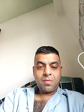 Snapshot of ashleellaunda7582 chatting on 05/06/26, 02:51 ashleellaunda7582 online show from 05/06/26, 02:51
