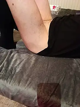 Snapshot of Masztisfiu2 chatting on 02/20/26, 08:27 Masztisfiu2 online show from 02/20/26, 08:27