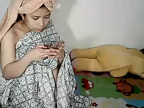 xxhotamizinggirl online show from 02/06/26, 11:35