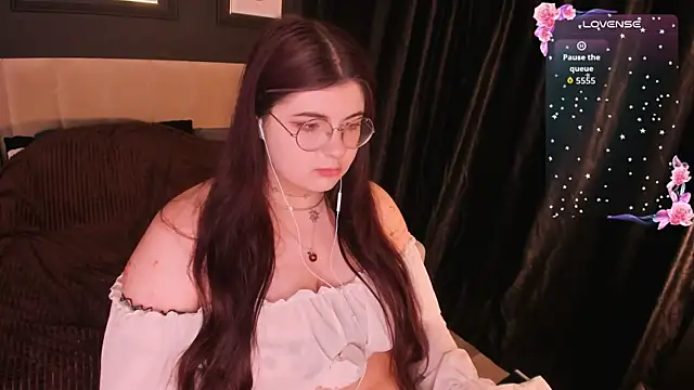 Snapshot of Siena_aa chatting on 07/11/26, 07:05 Siena aa online show from 07/11/26, 07:05