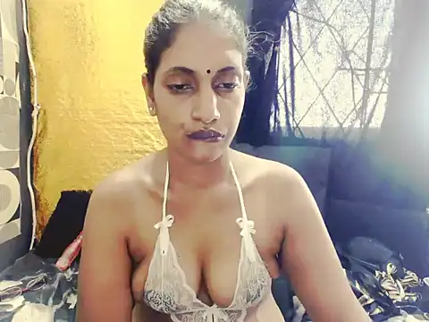 indianhoney69 online show from 02/03/26, 06:40