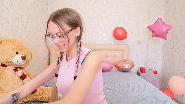 LolliStrawberry online show from 03/13/26, 07:04