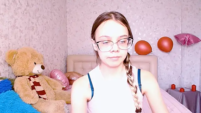 LolliStrawberry online show from 03/25/26, 02:17