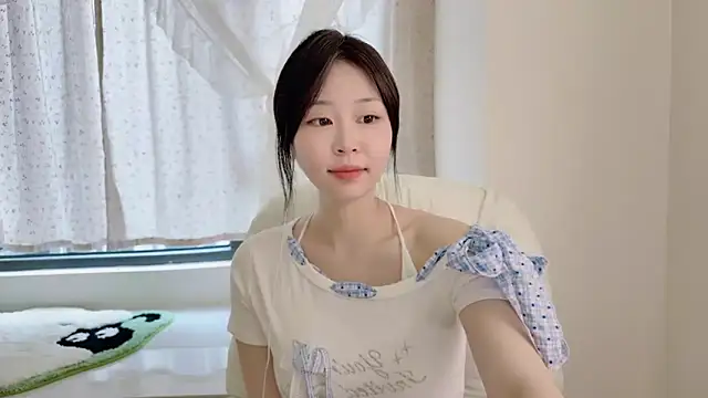Snapshot of Onefiona chatting on 07/22/26, 06:27 Onefiona online show from 07/22/26, 06:27