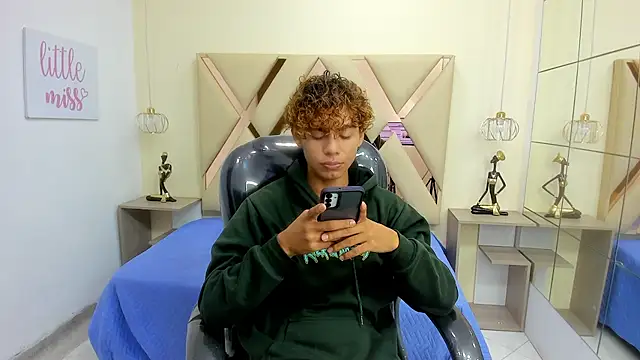 Anyelo Twink online show from 02/24/26, 08:51