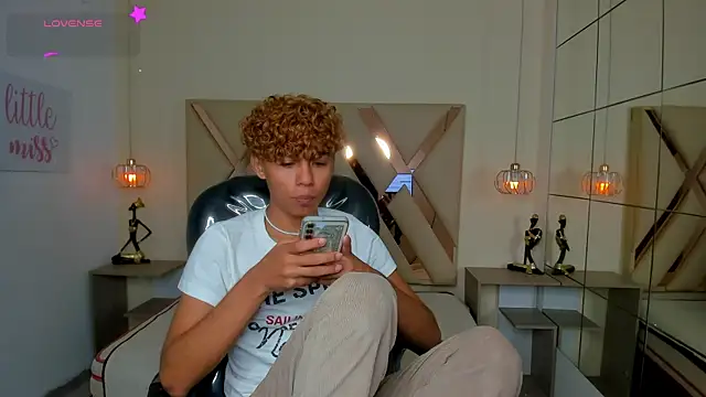 Snapshot of Anyelo_Twink chatting on 07/10/26, 04:06 Anyelo Twink online show from 07/10/26, 04:06