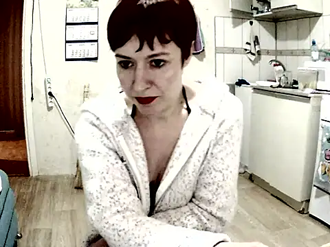 Snapshot of Fruittellalove chatting on 02/02/26, 01:10 Fruittellalove online show from 02/02/26, 01:10