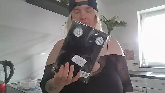 MinchenBienchen98 online show from 03/17/26, 10:29