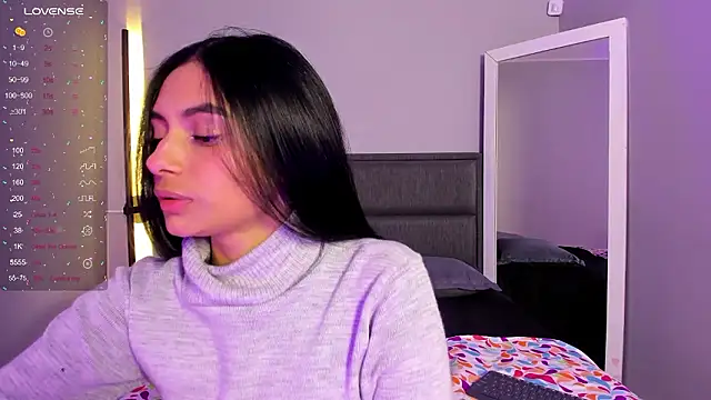 lilith petit  online show from 03/17/26, 01:25