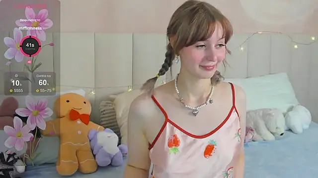 Snapshot of AdeleSilvy chatting on 06/26/26, 01:43 AdeleSilvy online show from 06/26/26, 01:43