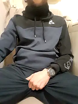 80julien online show from 02/05/26, 06:01