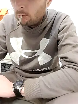 80julien online show from 02/24/26, 01:42