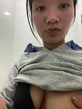 Snapshot of Juhi-beo chatting on 03/15/26, 12:55 Juhi-beo online show from 03/15/26, 12:55