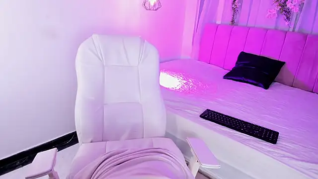 nicky bonny18 online show from 03/04/26, 12:44