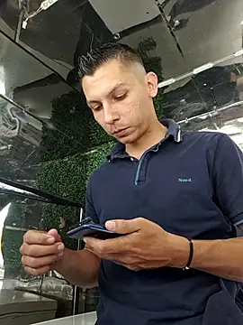 Andres storm online show from 04/11/26, 07:18