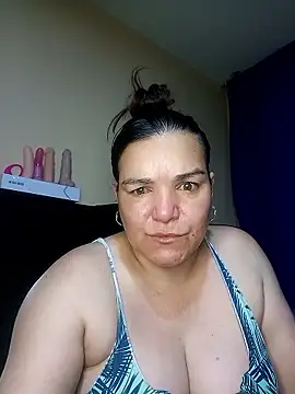 Snapshot of lee_hot chatting on 01/18/26, 11:14 lee hot online show from 01/18/26, 11:14