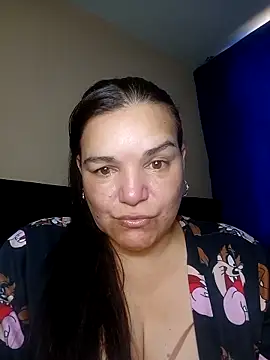 Snapshot of lee_hot chatting on 02/07/26, 04:11 lee hot online show from 02/07/26, 04:11