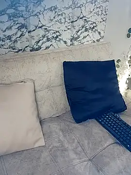 soffi joness23 online show from 04/15/26, 07:58