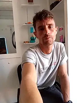 torvyHot online show from 04/20/26, 07:15