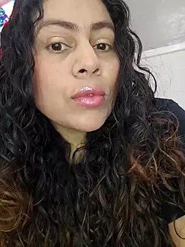 Snapshot of _Zhamira chatting on 02/09/26, 02:32 Zhamira online show from 02/09/26, 02:32