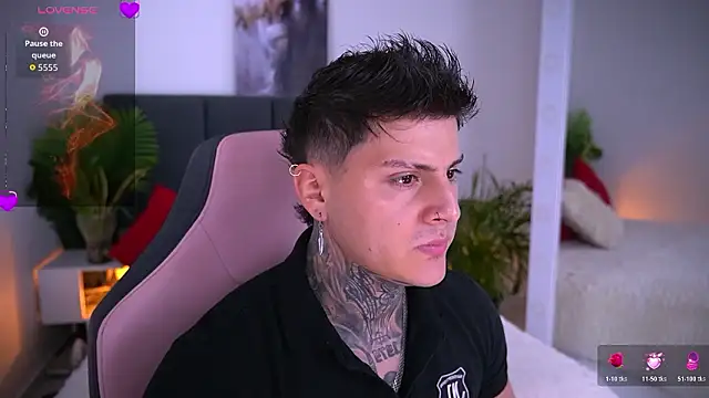 Snapshot of goldenatlasX chatting on 02/23/26, 06:05 goldenatlasX online show from 02/23/26, 06:05