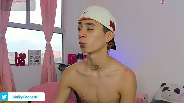 Maiky Cooper01 online show from 03/04/26, 08:04