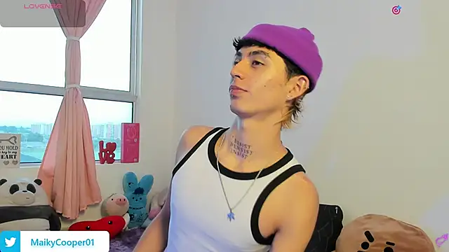 Maiky Cooper01 online show from 04/15/26, 04:58