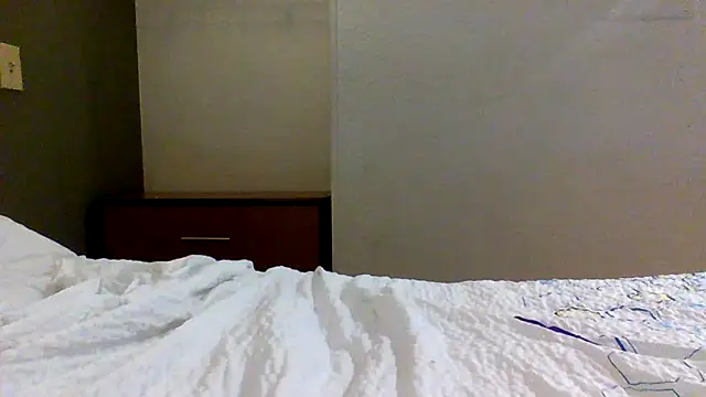 Snapshot of RamonaUzi chatting on 02/05/26, 10:36 RamonaUzi online show from 02/05/26, 10:36