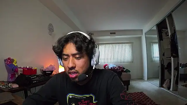 Embersboudoir online show from 02/18/26, 09:44