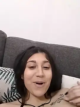 Snapshot of Roxanamadia chatting on 02/15/26, 05:20 Roxanamadia online show from 02/15/26, 05:20