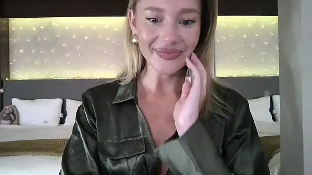 Stella muse online show from 03/31/26, 03:30