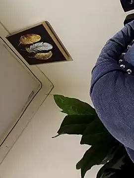 kiss-my-boobs online show from 04/27/26, 08:07