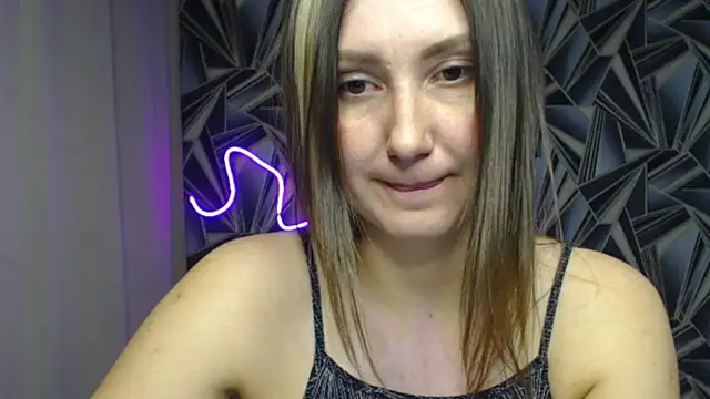 NikkiKiss    online show from 04/17/26, 03:15