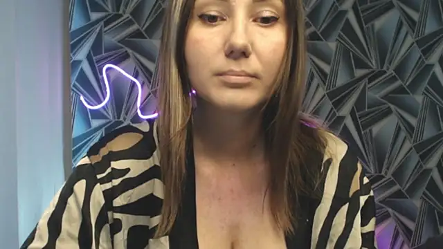 NikkiKiss    online show from 05/15/26, 12:28