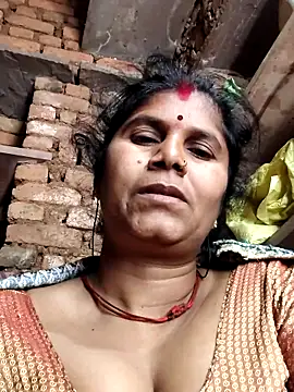 Hot di97 online show from 02/23/26, 10:40