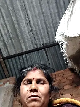 Hot di97 online show from 04/17/26, 12:02