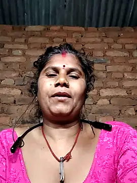 Hot di97 online show from 04/17/26, 10:57