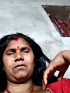 Hot di97 online show from 04/20/26, 08:21