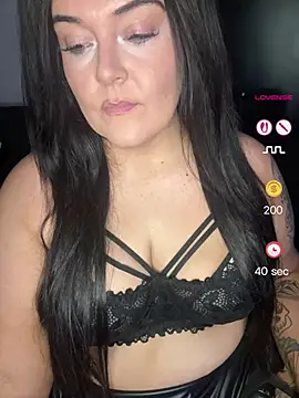 Snapshot of Miss_CurvesXXX chatting on 05/29/26, 10:08 Miss CurvesXXX online show from 05/29/26, 10:08