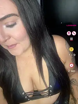 Snapshot of Miss_CurvesXXX chatting on 06/06/26, 10:14 Miss CurvesXXX online show from 06/06/26, 10:14