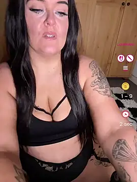 Snapshot of Miss_CurvesXXX chatting on 06/12/26, 10:52 Miss CurvesXXX online show from 06/12/26, 10:52
