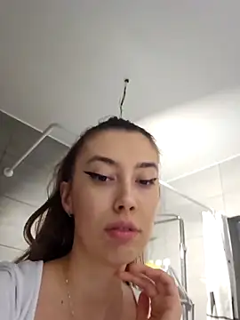 Virgin Pussy SquirtX online show from 02/15/26, 03:42