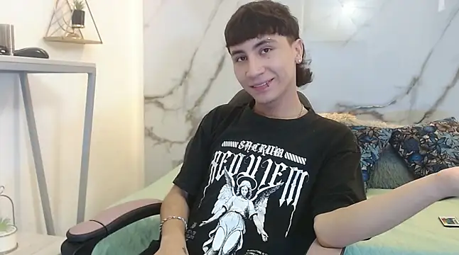 XanderGrey8 online show from 04/05/26, 07:22