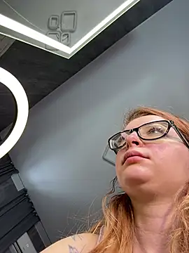 coy girl  online show from 02/12/26, 11:05