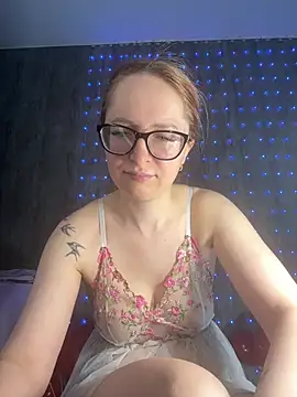 coy girl  online show from 02/17/26, 11:18