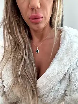 Missolevelvet online show from 04/16/26, 08:04