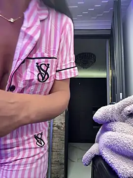 Missolevelvet online show from 05/22/26, 11:21